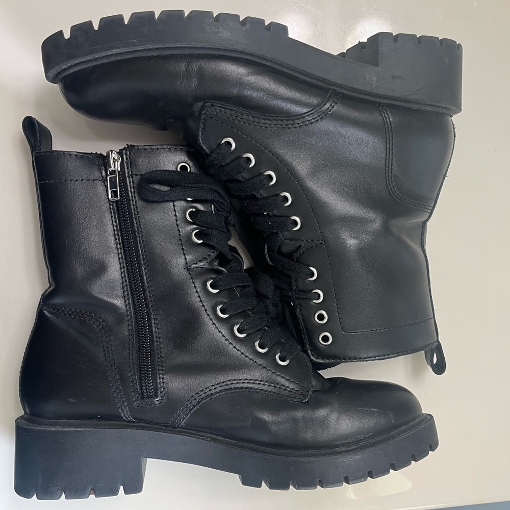 Steve Madden boots